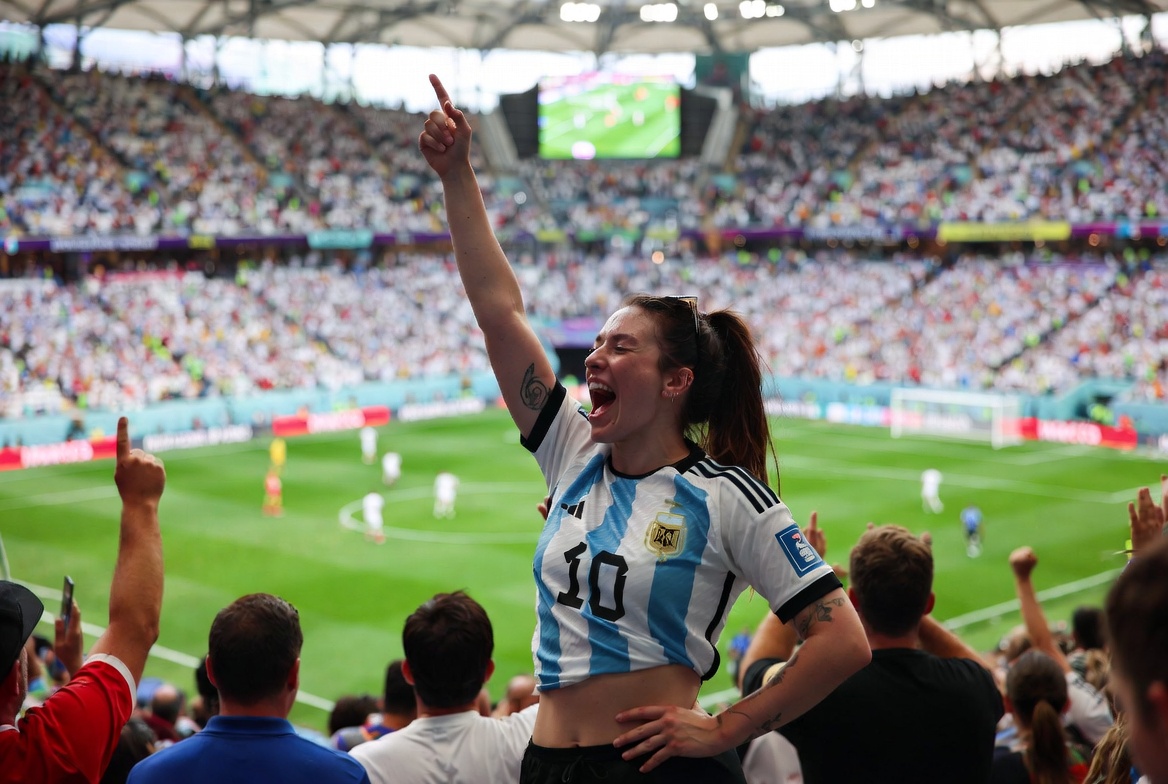 EK33-সম্পর্কিত